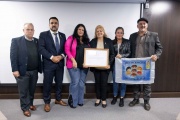 Luayza encabezó la entrega del reconocimiento a la asociación civil sin fines de lucro "Las Caritas del Tuyú"