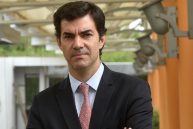 Urtubey le pidió a la gente que vote "sin caer en la grieta"