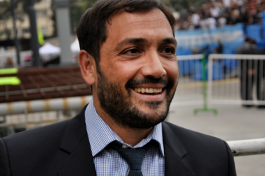 Mussi acordó con los municipales un aumento del 25%