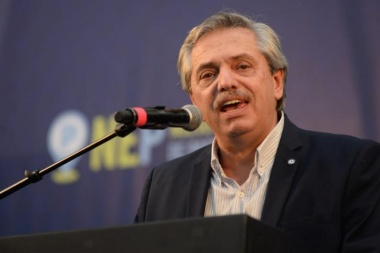 Alberto Fernández fue internado en el Otamendi por un chequeo
