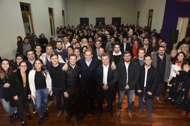 Garro, López Medrano y Scarsi encabezaron encuentro de la juventud de Cambiemos