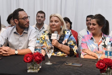 Carrió llamó a "cambiar Cambiemos desde adentro"