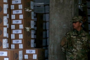 Más de 90.000 efectivos de las Fuerzas Armadas brindarán seguridad en las PASO