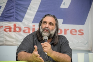 Baradel dijo que el paro convocado por la CGT será "contundente" y la marcha al Congreso, "masiva"