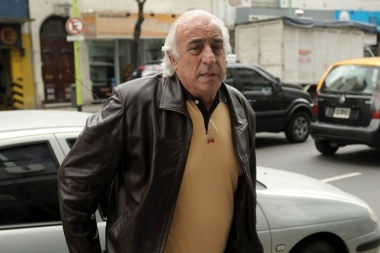 La UTA levantó el paro y mañana habrá colectivos