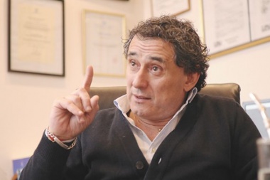 Para el titular de la Unión Ferroviaria la protesta de Camioneros es "sectorial"