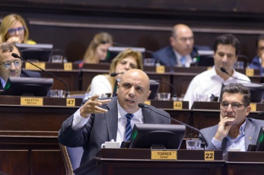 César Torres se cruzó con Sabbatella por la causa de los cuadernos