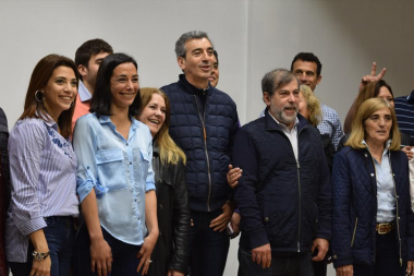 Randazzo se reunió con los candidatos de Cumplir en La Plata