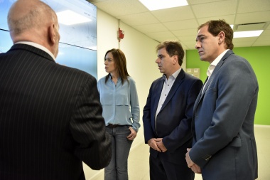Vidal, Garro y Ritondo visitaron la nueva Central 911 de La Plata