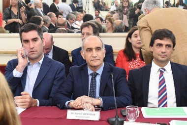 Lacunza visitó la Legislatura para exponer el Presupuesto 2019