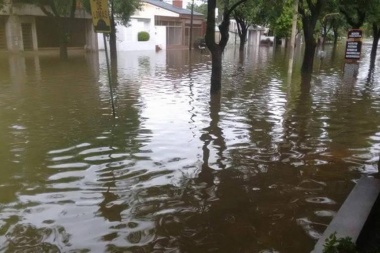 Al menos 38 personas continúan evacuadas por la inundación en Pergamino