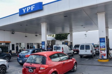 YPF baja el precio de los combustibles hasta un 3,2%
