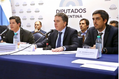 Dujovne presentó el Presupuesto 2019