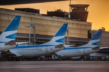 Aerolíneas Argentinas reprogramó 101 vuelos por el paro de los controladores aéreos