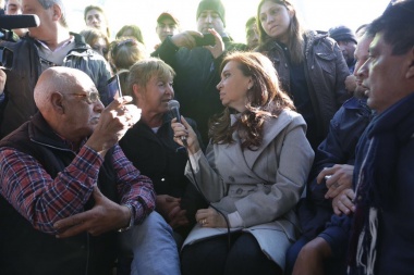 Cristina Kirchner y Taiana se reunieron con los despedidos de Atucha