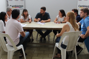 Lucas Delfino se reunió con la Mesa Distrital de Educación en Hurlingham