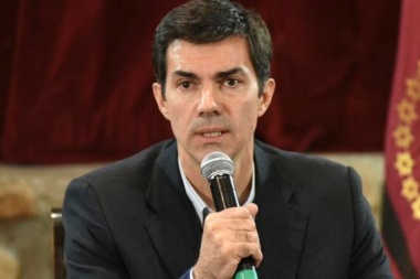 Urtubey dijo que es “ilegal” la quita del IVA a los alimentos