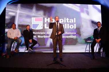 Insaurralde inauguró el Hospital Llavallol junto a Máximo Kirchner y Sergio Massa