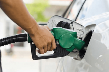 Ya rige el nuevo aumento del 6% en las naftas