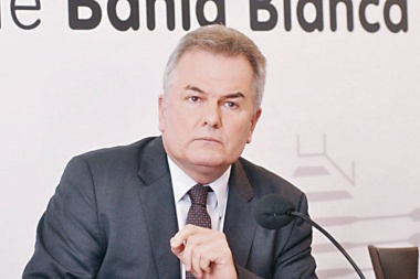 El intendente de Bahía Blanca y 7 funcionarios fueron aislados