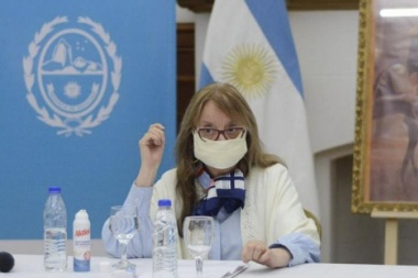 Coronavirus: aislaron a Alicia Kirchner y a todo su gabinete