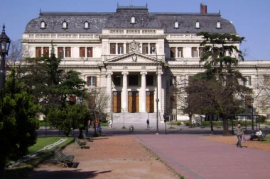 Kicillof presenta un proyecto para comprar vacunas