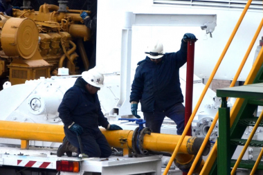 Petroleros recibirán un adelanto de la paritaria 2022