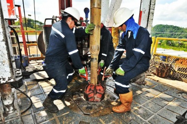 Los petroleros privados llegaron al acuerdo de paritarias hasta 2023