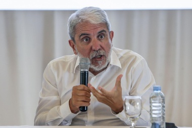 Aníbal cruzó los dichos de Máximo: “No participan del Gobierno"