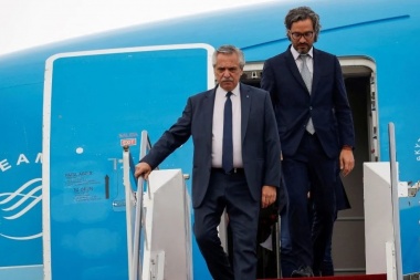 Alberto Fernández regresó al país tras la gira internacional