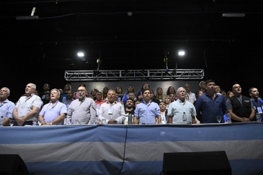 Kicillof recibió el respaldo de la CGT Regional La Plata, Berisso y Ensenada para su reelección