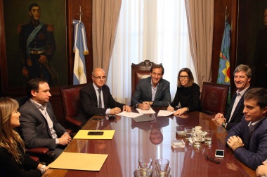 Garro y Alonso presentaron la oficina anticorrupción municipal