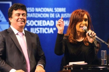 Espinoza aseguró que en Octubre "Cristina va a sacar 9 puntos más"