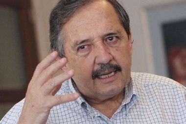 Alfonsín afirmó que "es imposible" que la UCR apoye la totalidad de la reforma laboral