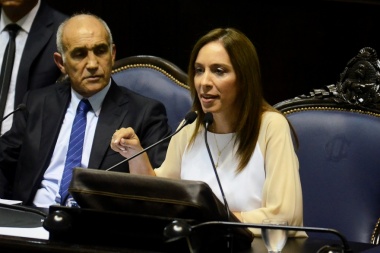Vidal envía paquete de leyes para reducir  en 600 millones el gasto provincial