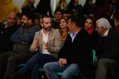 Los senadores Jáuregui y Cellillo realizaron una actividad en Olavarría