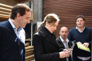 Vidal y Garro visitaron una PyME que diseña productos que se utilizan en energías renovables