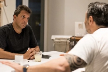 Massa se reunió con intendentes peronistas para analizar la situación social