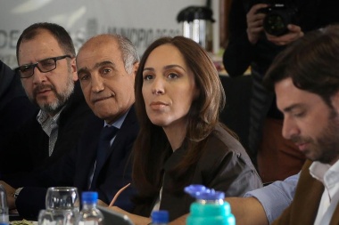 Vidal mantiene en suspenso su candidatura para reelegir en la Provincia