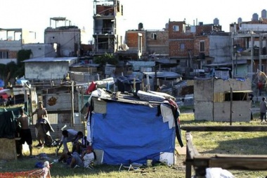 Según el Indec, el 32% de la población es pobre y el 6,7% indigente