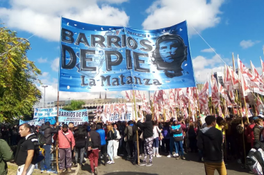 Organizaciones sociales y de izquierda marchan a Plaza de Mayo