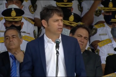 Kicillof le envió un fuerte mensaje a la Policía Bonaerense