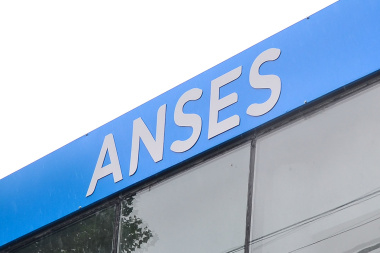 Oficializan suba de jubilaciones, pensiones y AUH: cómo quedan en agosto