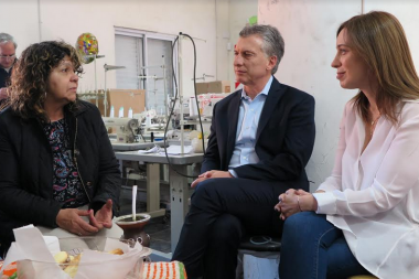 Macri y Vidal recorrieron una cooperativa textil en Berazategui