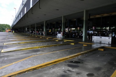 La UTA confirmó que el martes no habrá colectivos, micros ni subtes