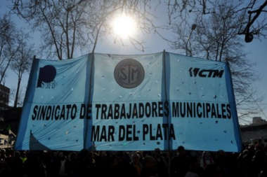 Mar del Plata: Trabajadores municipales en estado de alerta ante la falta de recomposición salarial
