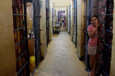 La Defensoría presentó un informe sobre la situación de las cárceles