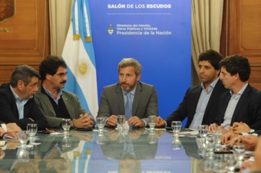 Otorgan un salvataje de $44 millones a municipios castigados por las inundaciones