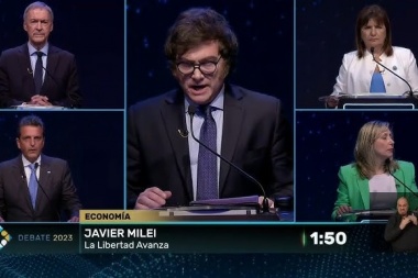 Cruces y fuertes réplicas en el primer debate público entre candidatos presidenciales