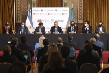 Axel Kicillof y Alberto Fernández lanzan un plan de reactivación de obras para municipios